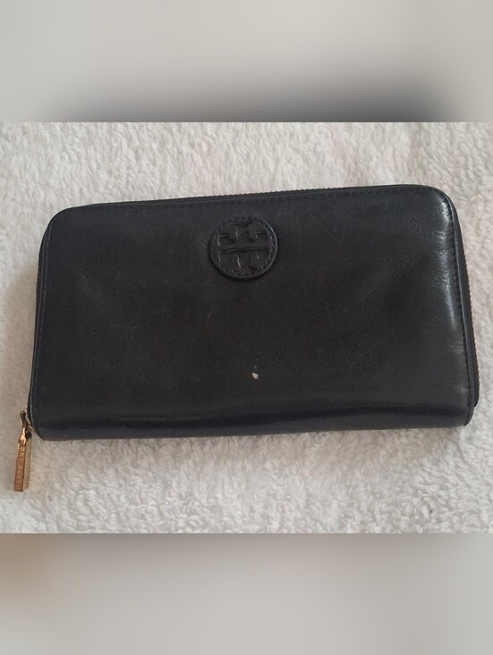 Tory Burch Handbags - Tory Burch Black Leather Zip-Around Wallet with Logo Disc